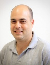 yaron.jpg